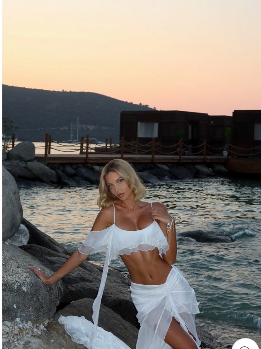 LOVE BY AISHA NEFERTITI SET IN OFF WHITE
SIZE XS - Picture 5 of 11